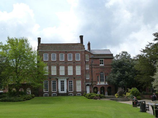 Hollytrees Museum